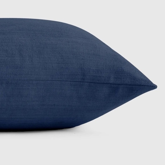 NWOT QUINCE Raw Silk Pillow Cover Navy 20x20 1825 - Picture 5 of 9